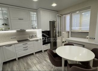 Продаю 2-ком. квартиру, 62.9 м2, Петергоф, Парковая улица, 14к4