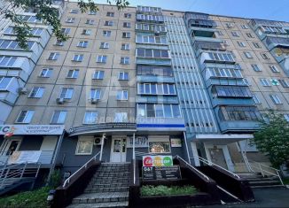 Сдается в аренду помещение свободного назначения, 12 м2, Челябинская область, улица Братьев Кашириных, 107