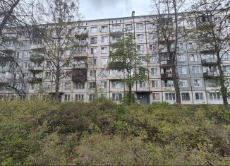 Сдаю 2-ком. квартиру, 41.5 м2, Санкт-Петербург, улица Карпинского, 22, метро Гражданский проспект