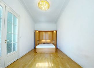 Сдам 3-ком. квартиру, 80 м2, Санкт-Петербург, Большой проспект Васильевского острова, метро Приморская