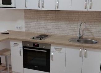Сдам в аренду 1-комнатную квартиру, 32 м2, Москва, улица Чаянова, 18А, метро Менделеевская
