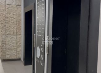 Продажа 3-комнатной квартиры, 89 м2, Екатеринбург, улица Гагарина, 9, метро Уральская
