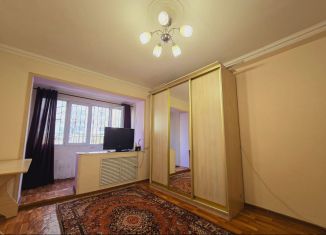 Продаю однокомнатную квартиру, 40 м2, Пятигорск, проспект Калинина, 2к2