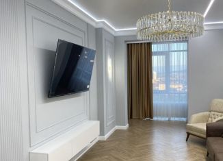 Продаю двухкомнатную квартиру, 90 м2, Грозный, улица В.А. Кан-Калика, 55