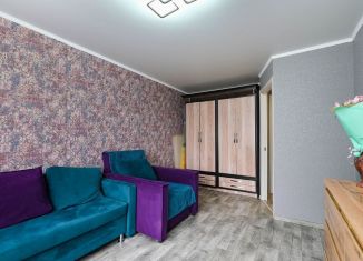 Продам 5-ком. квартиру, 44.6 м2, Новосибирск, улица Титова, 47/1, метро Площадь Маркса