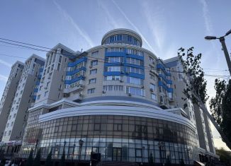 Двухкомнатная квартира в аренду, 93 м2, Астрахань, улица Набережная Приволжского Затона, 4