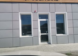 Сдаю в аренду торговую площадь, 30 м2, Ачинск, улица Кравченко, 7А