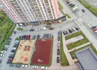 Продается двухкомнатная квартира, 55 м2, Екатеринбург, Верх-Исетский район, улица Татищева, 177