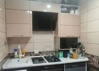 Четырехкомнатная квартира на продажу, 69 м2, Сарапул, улица Азина, 87