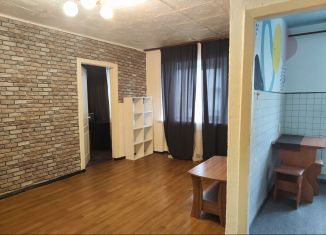 Двухкомнатная квартира на продажу, 43 м2, Новосибирск, Танковая улица, 35, метро Заельцовская