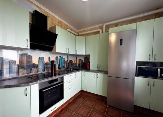 Сдача в аренду 1-ком. квартиры, 44 м2, Астрахань, улица Савушкина, 6к7