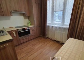 Сдаю 1-ком. квартиру, 35 м2, Ленинградская область, Советская улица, 47