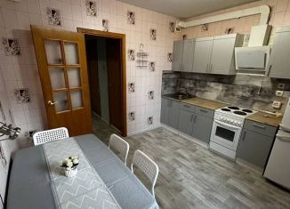 Сдается в аренду трехкомнатная квартира, 73 м2, Санкт-Петербург, Парашютная улица, 31к2, Приморский район