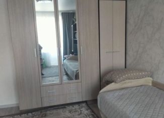 Продажа 1-ком. квартиры, 32 м2, Чебоксары, улица Юрия Гагарина, 12