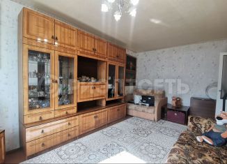 Продажа 2-ком. квартиры, 48.2 м2, Мурманск, Школьная улица, 5к2