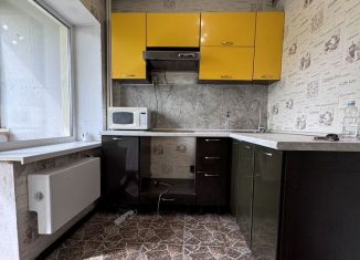 Сдается в аренду 3-ком. квартира, 60 м2, Обь, Арсенальная улица, 1А