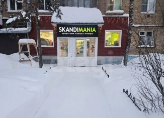 Продается торговая площадь, 82.7 м2, Коми, проспект Ленина, 21