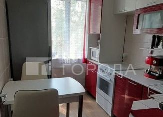 Продам 2-комнатную квартиру, 43.4 м2, Новосибирск, улица Связистов, 11, метро Площадь Маркса