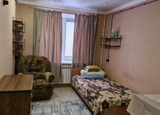 Сдаю в аренду комнату, 15 м2, Омская область, улица Химиков, 6к3