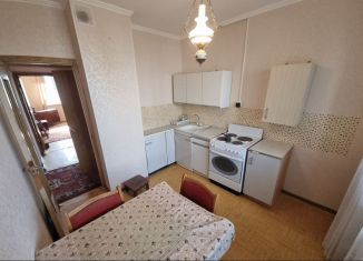 Двухкомнатная квартира в аренду, 50 м2, Москва, Лебедянская улица, 23, метро Царицыно