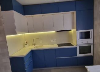 Продаю 2-комнатную квартиру, 54 м2, деревня Батино, улица Сергея Есенина, 8