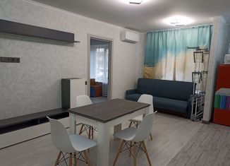 Сдача в аренду двухкомнатной квартиры, 45 м2, Москва, улица Фомичёвой, 4, СЗАО