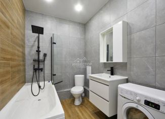 Продается 2-ком. квартира, 65 м2, Челябинск, Комсомольский проспект, 19А