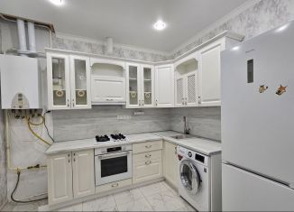 Сдача в аренду двухкомнатной квартиры, 60 м2, Сочи, улица Макаренко, 8Б/14, микрорайон Заречный