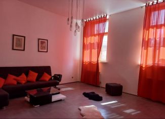 Сдаю в аренду 1-комнатную квартиру, 55.8 м2, Ломоносов, Еленинская улица, 24