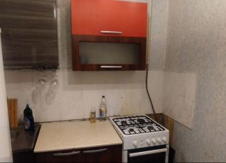 Сдаю 1-комнатную квартиру, 32 м2, Лобня, улица Калинина, 32