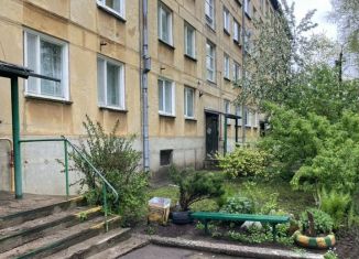 Продаю 2-ком. квартиру, 38 м2, Псковская область, Загородная улица, 20