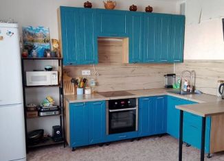 Продам 2-ком. квартиру, 54 м2, Челябинск, улица Зальцмана, 44, Тракторозаводский район