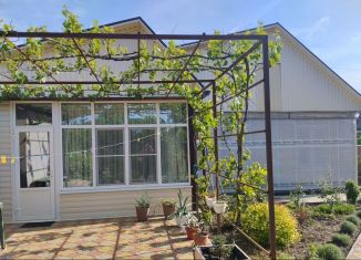 Сдаю дом, 85 м2, поселок городского типа Ильский, улица Некрасова, 39