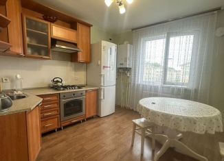 Сдам в аренду двухкомнатную квартиру, 61 м2, деревня Куюки, 6-й квартал, 20