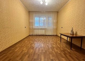 3-комнатная квартира на продажу, 62.2 м2, поселок городского типа Стройкерамика, Народная улица, 6