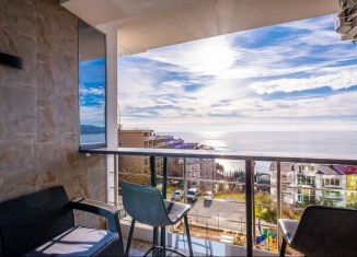 Продается трехкомнатная квартира, 57 м2, поселок городского типа Отрадное, Морской спуск, 3