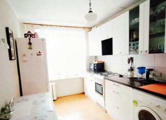 Сдаю в аренду 2-ком. квартиру, 55 м2, Санкт-Петербург, Средний проспект Васильевского острова, 61