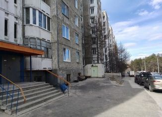 Продается 2-комнатная квартира, 55 м2, Мурманская область, Мурманская улица, 7
