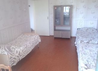 Аренда 3-ком. квартиры, 65.9 м2, Ревда, улица Энгельса, 45А