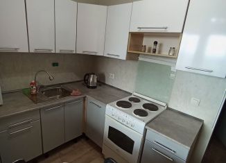 Сдаю 1-ком. квартиру, 35 м2, Улан-Удэ, Ключевская улица, 54В
