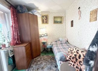 Продаю двухкомнатную квартиру, 36 м2, Каменск-Уральский, улица Добролюбова, 1