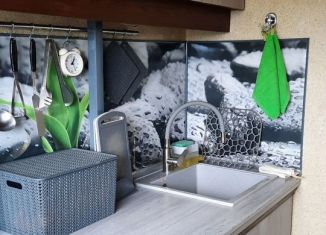 Продаю трехкомнатную квартиру, 49.5 м2, Дзержинск, улица Комбрига Патоличева, 1