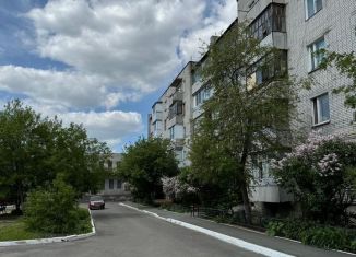 Продажа двухкомнатной квартиры, 49.9 м2, Курганская область, Трактовая улица, 1Б