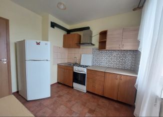 1-комнатная квартира в аренду, 43 м2, Калининградская область, улица Олега Кошевого, 35