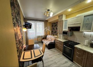 Продается 2-ком. квартира, 65 м2, Горячий Ключ, Озёрная улица, 10