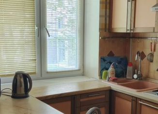 2-ком. квартира на продажу, 45.2 м2, Троицк, Центральная улица, 10