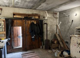 Продаю гараж, 26 м2, Губкин, блок № 2, 899