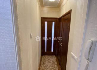 Продается 3-комнатная квартира, 60 м2, Москва, Клинская улица, 17, САО