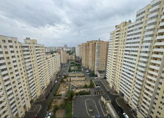 Продажа 2-ком. квартиры, 63 м2, Екатеринбург, улица Циолковского, 57, метро Геологическая
