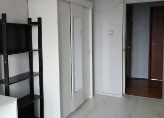 Сдается в аренду трехкомнатная квартира, 70 м2, Калининград, улица Генерала Толстикова, 53